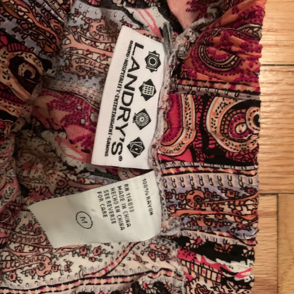 Flowy Printed Shorts - Picture 2 of 2
